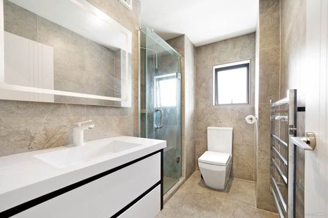 Photo of property in 18 Peony Mews, Oteha, Auckland, 0632