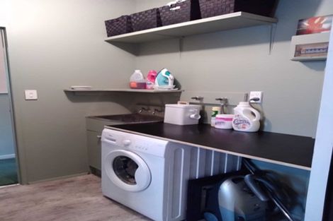 Photo of property in 252 Sturges Road, Henderson, Auckland, 0612