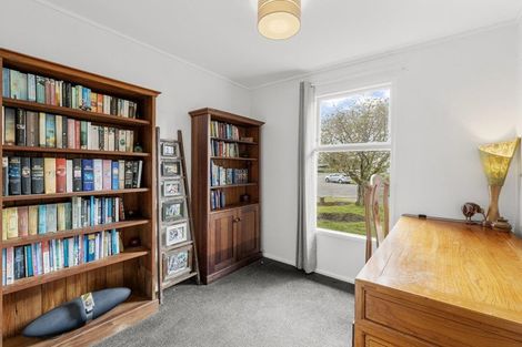 Photo of property in 9 Meads Place, Bulls, 4818