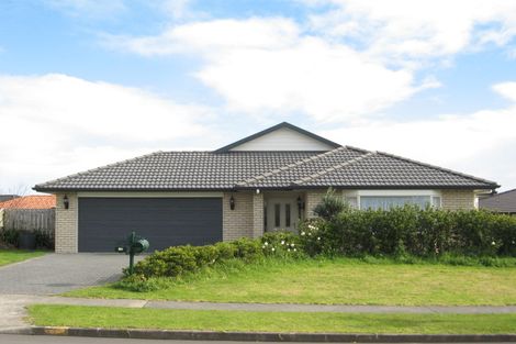 Photo of property in 19 Glenross Drive, Wattle Downs, Auckland, 2103