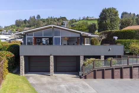 Photo of property in 1 Besley Place, Acacia Bay, Taupo, 3330