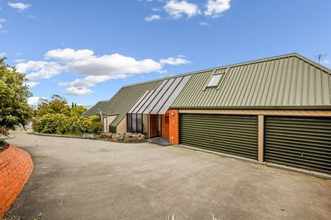 Photo of property in 5 Drayton Drive, Mount Pleasant, Christchurch, 8081
