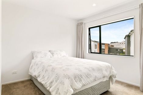 Photo of property in 76 Ashley Avenue, Long Bay, Auckland, 0630