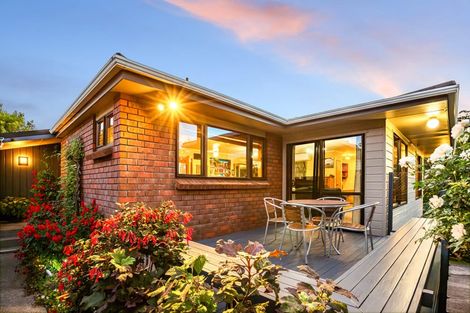 Photo of property in 12 Exploration Way, Whitby, Porirua, 5024