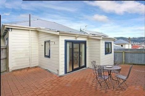 Photo of property in 7 Derby Street, Mount Victoria, Wellington, 6011