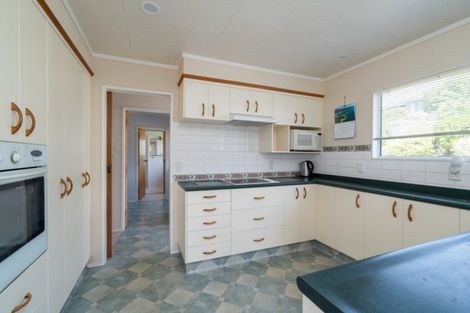 Photo of property in 16 Wakeman Road, Acacia Bay, Taupo, 3330