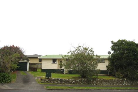 Photo of property in 19 Riversdale Drive, Merrilands, New Plymouth, 4312