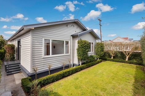 Photo of property in 39 Renfrew Avenue, Sandringham, Auckland, 1041