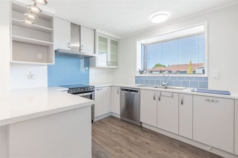 Photo of property in 2/128 Reynolds Avenue, Bishopdale, Christchurch, 8053