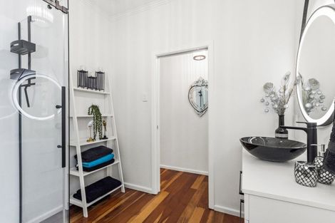 Photo of property in 6 Ormond Road, Hospital Hill, Napier, 4110