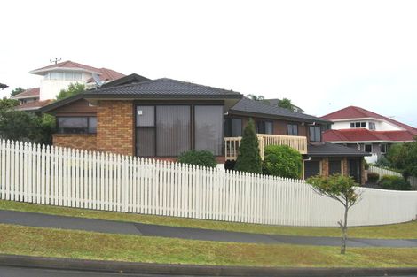 Photo of property in 4 Mcfetridge Place, Hillcrest, Auckland, 0627