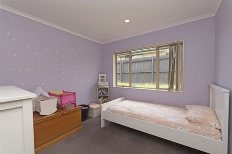 Photo of property in 70 Ruze Vida Drive, Massey, Auckland, 0614