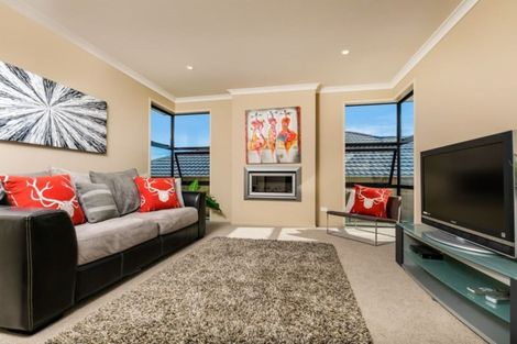 Photo of property in 15 Cilliers Drive, Silverdale, 0932