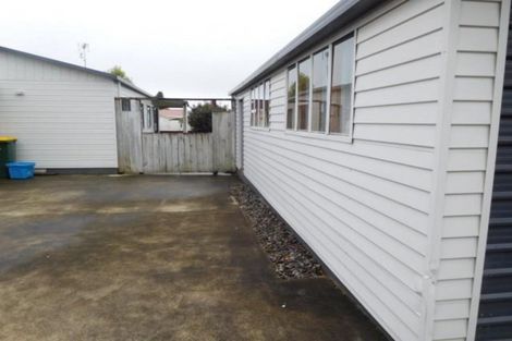 Photo of property in 241a Huatoki Street, Upper Vogeltown, New Plymouth, 4310