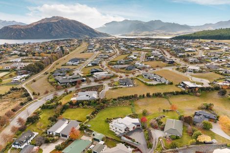 Photo of property in 98 Hunter Crescent, Wanaka, 9305