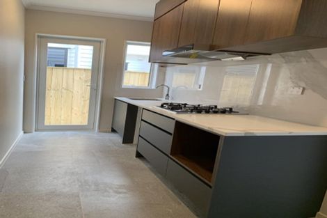 Photo of property in 26 Ballyalton Crescent, Flat Bush, 2019