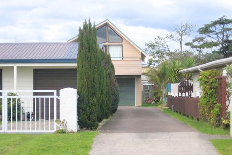 Photo of property in 122b Barbara Avenue, Whangamata, 3620