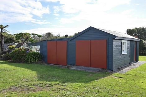 Photo of property in 10 Greenfield Street, Hector, 7822