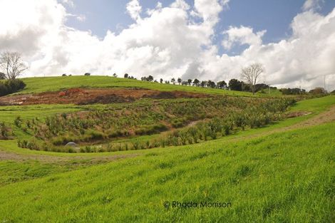Photo of property in 12 Arahanga Road, Paparoa, 0571