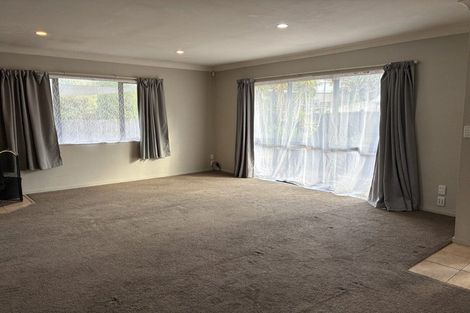 Photo of property in 48 Milan Drive, Glen Eden, Auckland, 0602