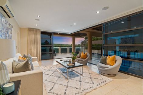 Photo of property in 10 Ronaki Road, Mission Bay, Auckland, 1071