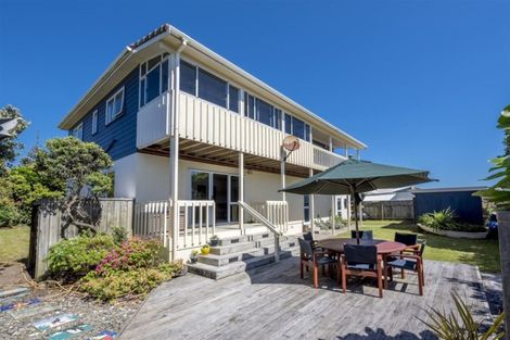 Photo of property in 5 Scott Avenue, Otaki Beach, Otaki, 5512