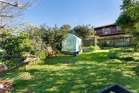 Photo of property in 15 Jaemont Avenue, Te Atatu South, Auckland, 0610