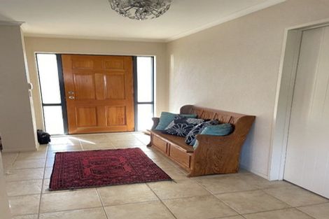 Photo of property in 20 Lilybank Crescent, East Tamaki, Auckland, 2013