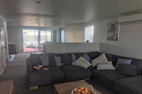 Photo of property in 30 Bruce Pulman Drive, Takanini, 2112