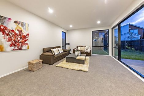 Photo of property in 22 Courage Road, Papakura, 2110