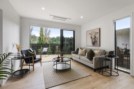 Photo of property in 26 Dawnhaven Drive, Te Atatu Peninsula, Auckland, 0610