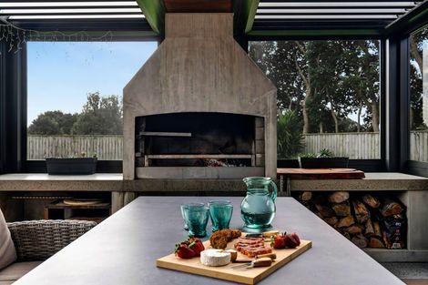 Photo of property in 25b Dolphin Parade, Bell Block, New Plymouth, 4312