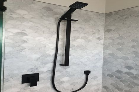 Photo of property in 1/21 Tiri Tiri Road, Birkdale, Auckland, 0626