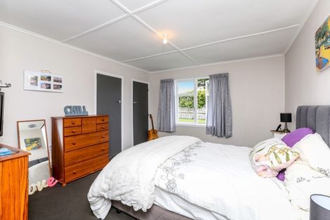 Photo of property in 5 Old South Road, Okato, 4335