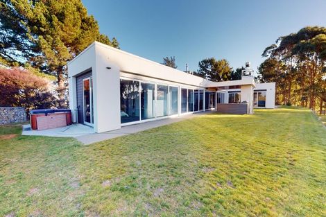 Photo of property in 1122 Rangiotu Road, Rangiotu, Palmerston North, 4477