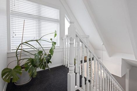 Photo of property in 1/53 Aorangi Road, Bryndwr, Christchurch, 8053