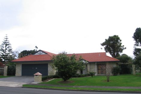 Photo of property in 32 Walton Avenue, Waikanae, 5036