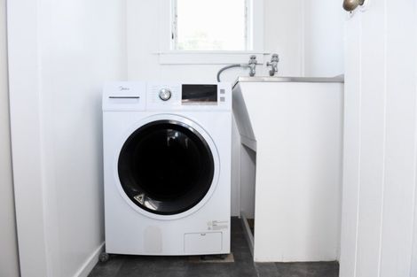 Photo of property in 2 Second Avenue, Glenbrook, Waiuku, 2681