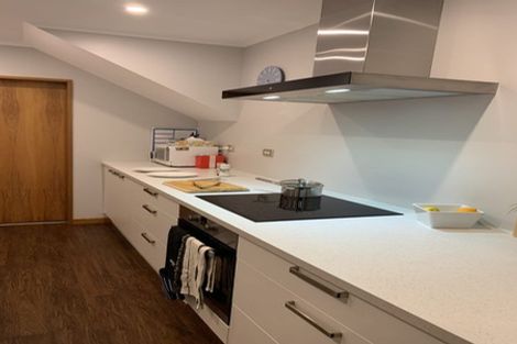 Photo of property in 196 Dowse Drive, Maungaraki, Lower Hutt, 5010