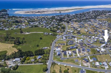 Photo of property in 11 Te Whai Street, Mangawhai Heads, Mangawhai, 0505