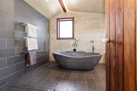 Photo of property in 177 Welcome Bay Road, Welcome Bay, Tauranga, 3112