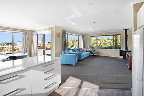 Photo of property in 95 Bledisloe Street, Kurow, 9435