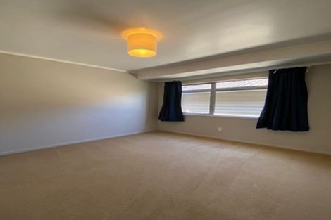 Photo of property in 2 Fortunes Road, Half Moon Bay, Auckland, 2012