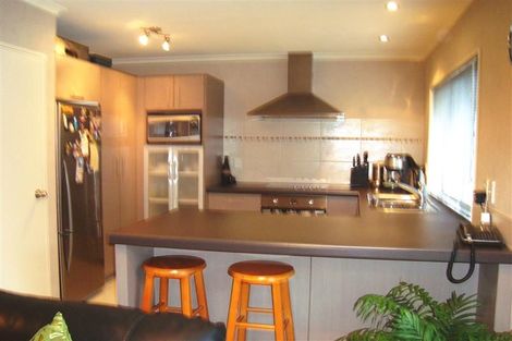 Photo of property in 34 Sarteano Drive, Manurewa, Auckland, 2105