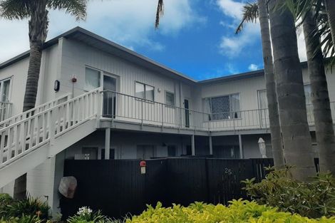 Photo of property in 1/72l Kitchener Road, Milford, Auckland, 0620