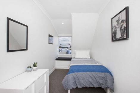 Photo of property in 245 Marine Parade, Napier South, Napier, 4110