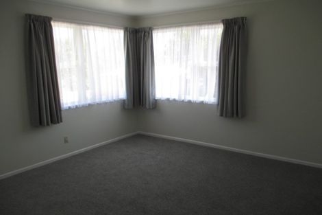 Photo of property in 36 Maui Pomare Street, Blockhouse Bay, Auckland, 0600