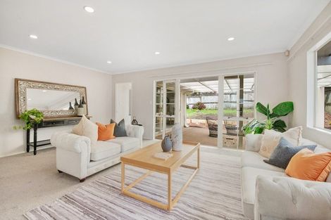 Photo of property in 28 Tyburn Lane, Unsworth Heights, Auckland, 0632