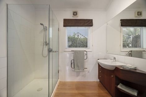 Photo of property in 9 Maniapoto Grove, Waipahihi, Taupo, 3330