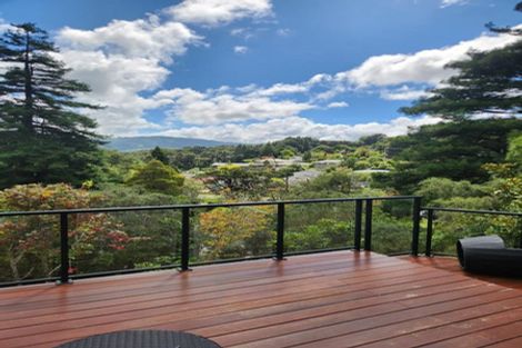 Photo of property in 6a Elmslie Road, Pinehaven, Upper Hutt, 5019